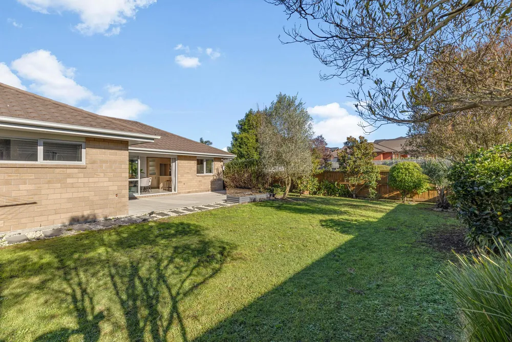 Photos of 12 Sylvester Crescent