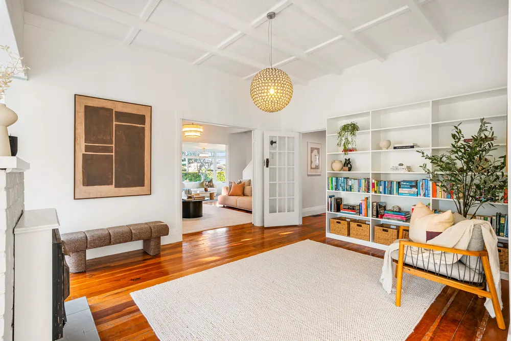 Photos of 49 Lloyd Avenue