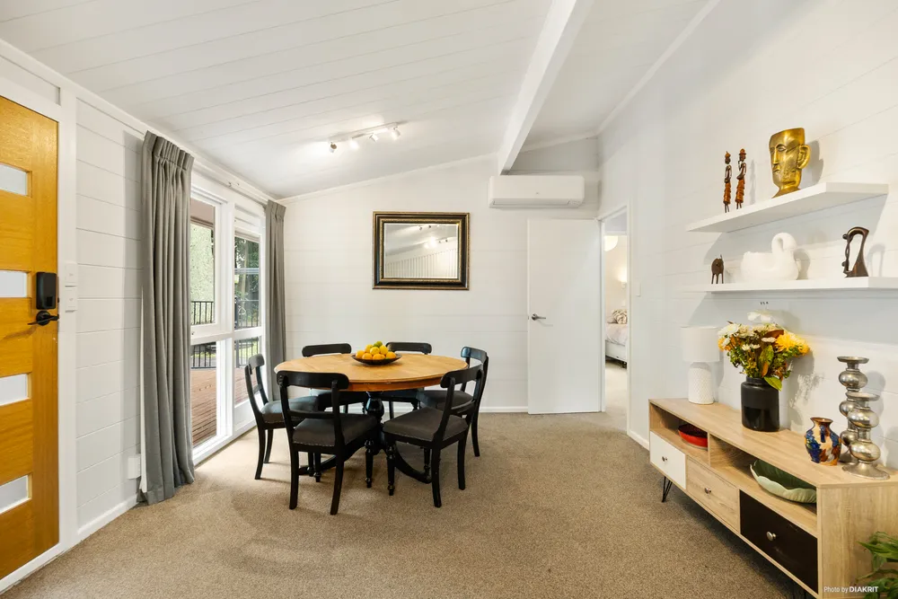 Photos of 2/2 Claude Road
