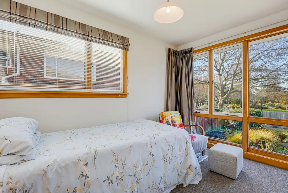 Photos of 22 Gunns Crescent