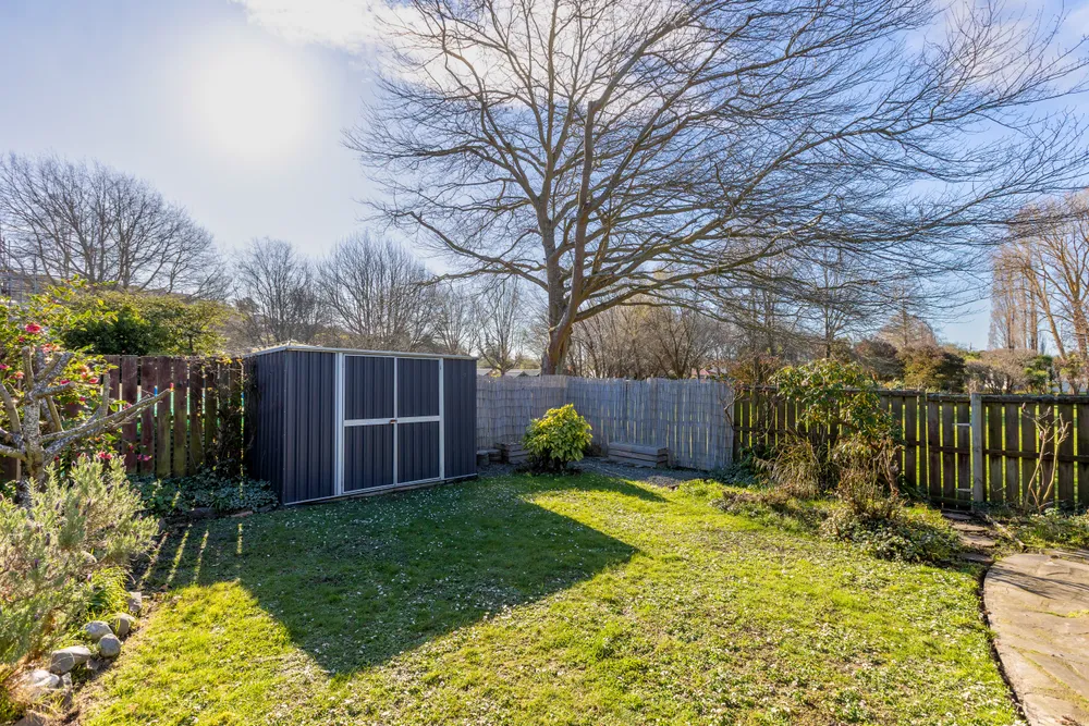 Photos of 22 Gunns Crescent