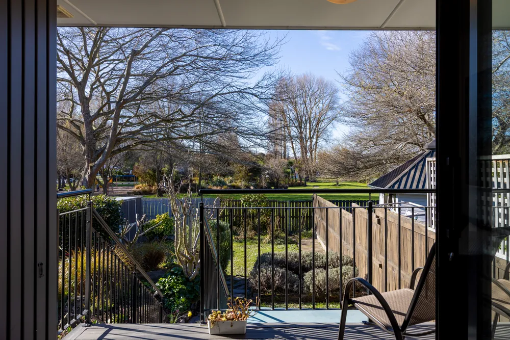 Photos of 22 Gunns Crescent