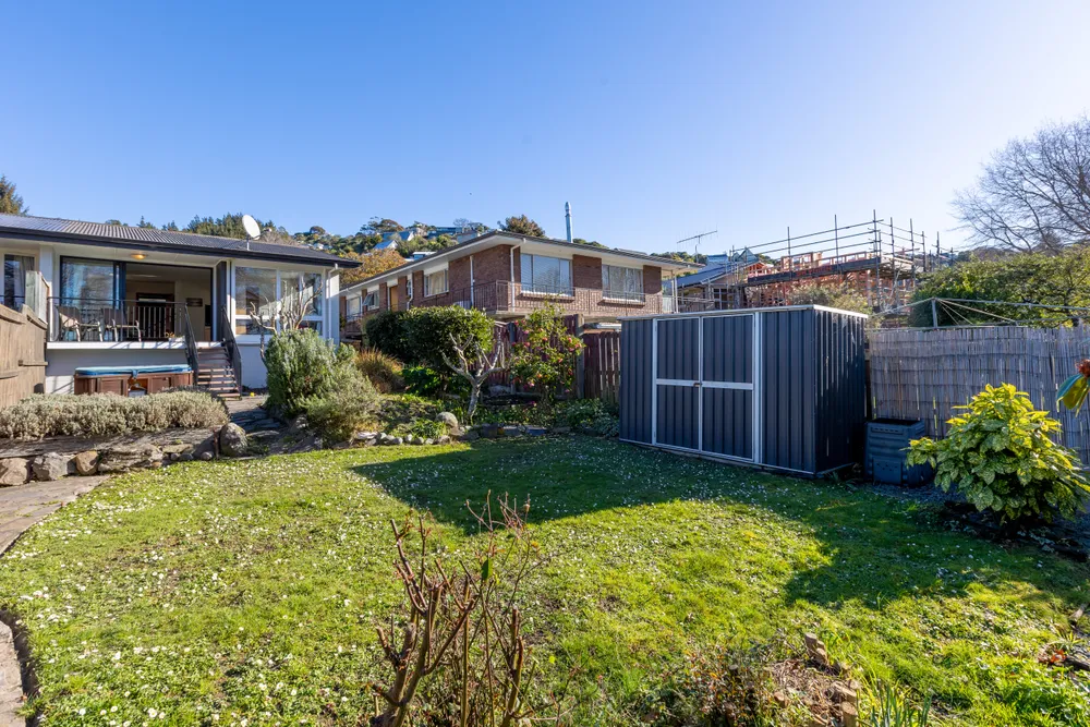 Photos of 22 Gunns Crescent