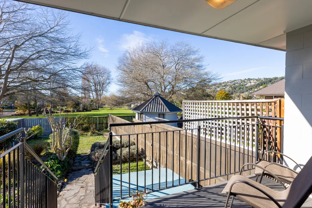Photos of 22 Gunns Crescent
