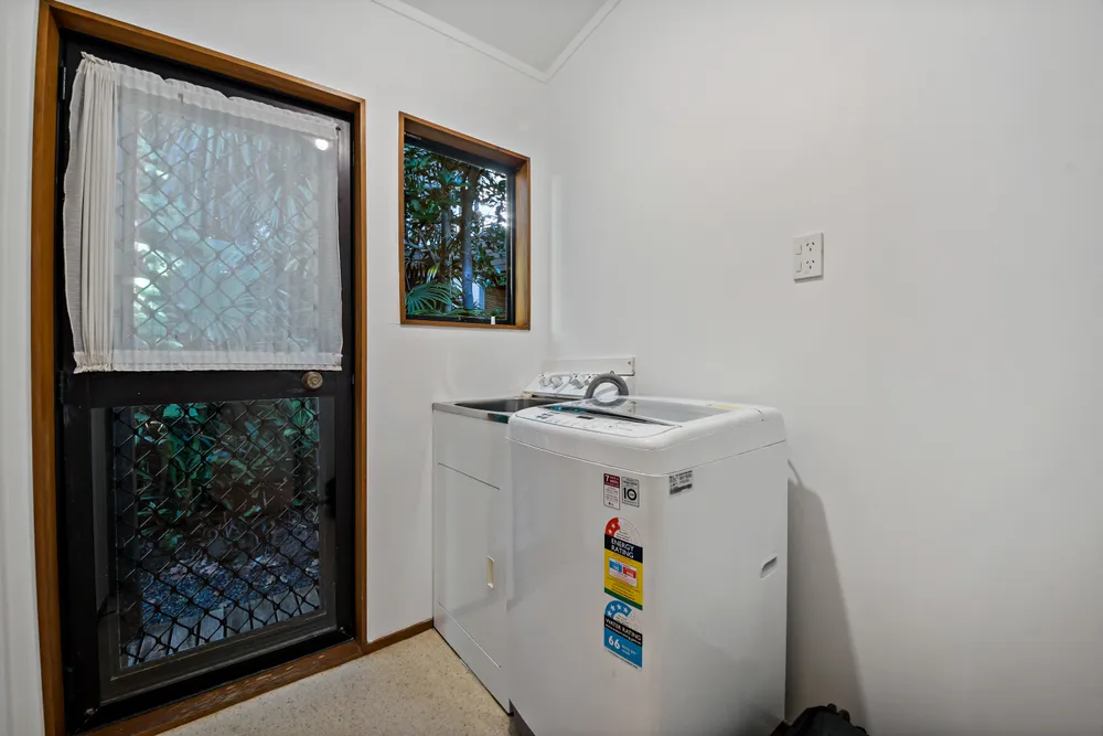 Photos of 18A Mainston Road