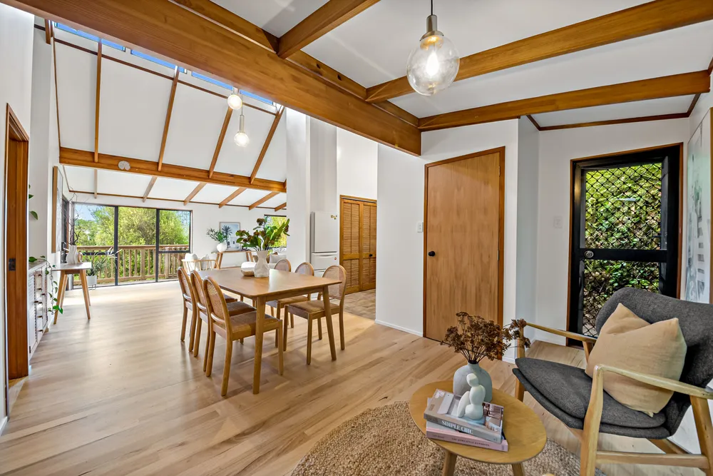 Photos of 18A Mainston Road
