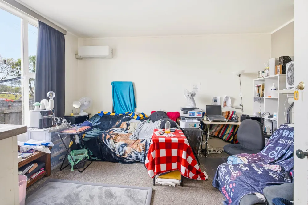 Photos of 11 Lees Street