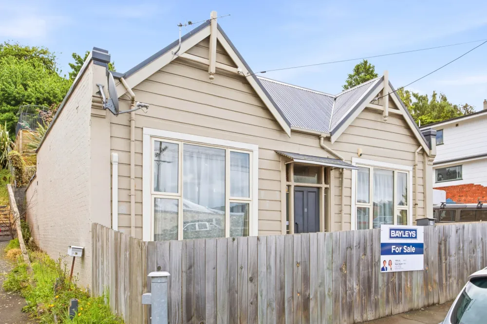 Photos of 11 Lees Street