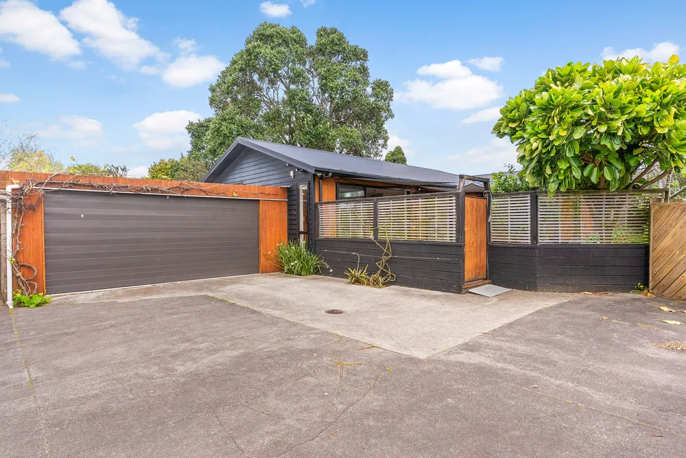 Photos of 2/10 Etherton Drive
