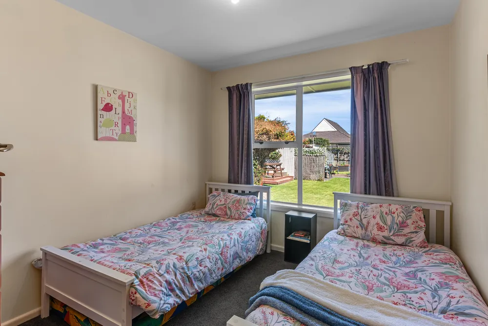 Photos of 27 Greenpark Street