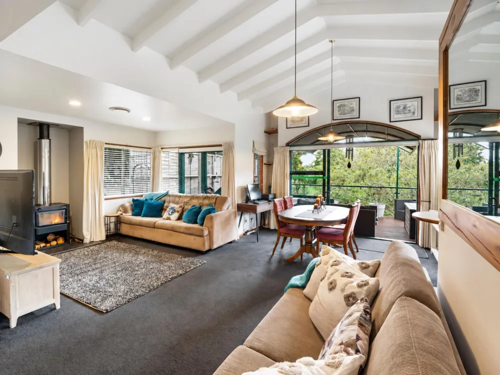 Photos of 93 Upland Road