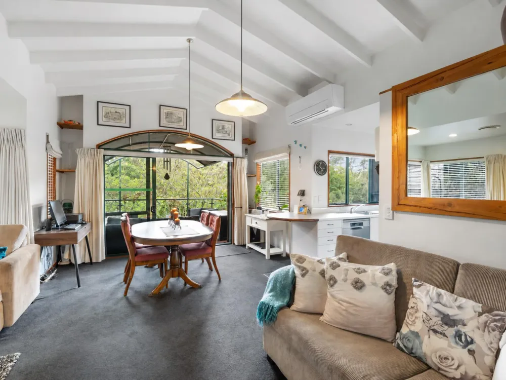 Photos of 93 Upland Road