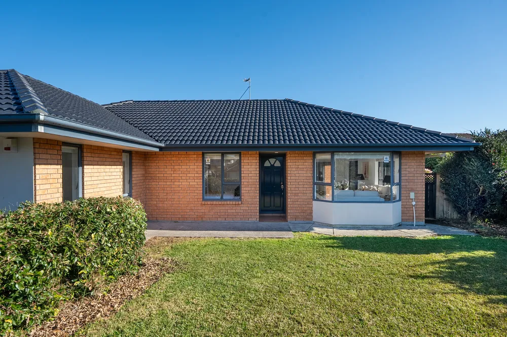 Photos of 10 Frank Bunce Grove
