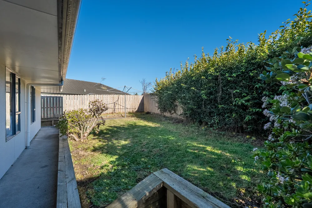 Photos of 10 Frank Bunce Grove
