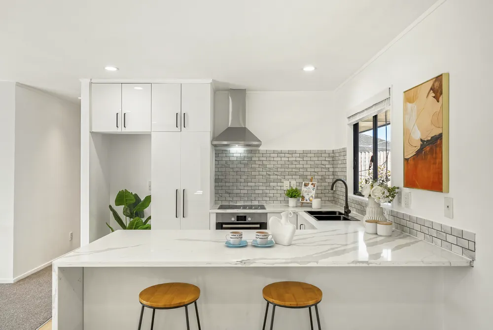 Photos of 10 Frank Bunce Grove
