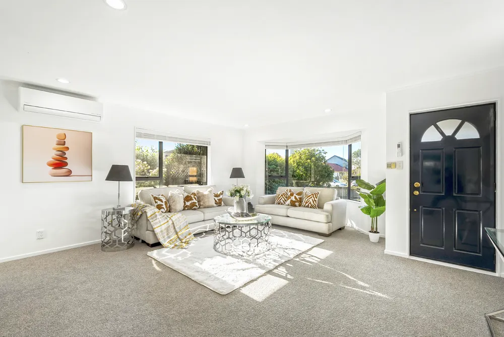 Photos of 10 Frank Bunce Grove