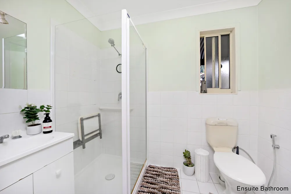 Photos of 3242A Great North Road