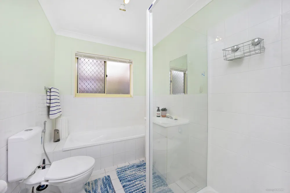 Photos of 3242A Great North Road