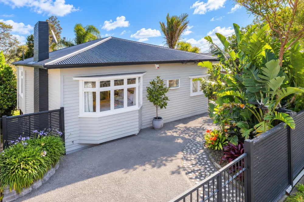 Photos of 52 Westmere Crescent