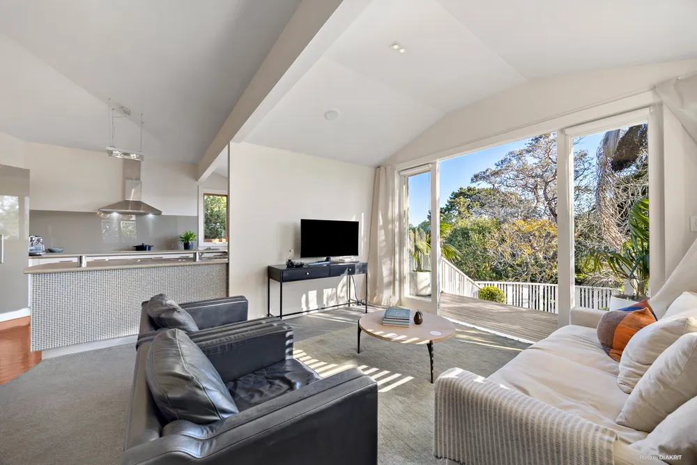 Photos of 52 Westmere Crescent