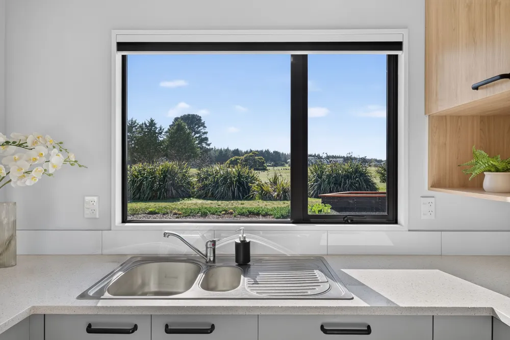 Photos of 550 Bower Avenue