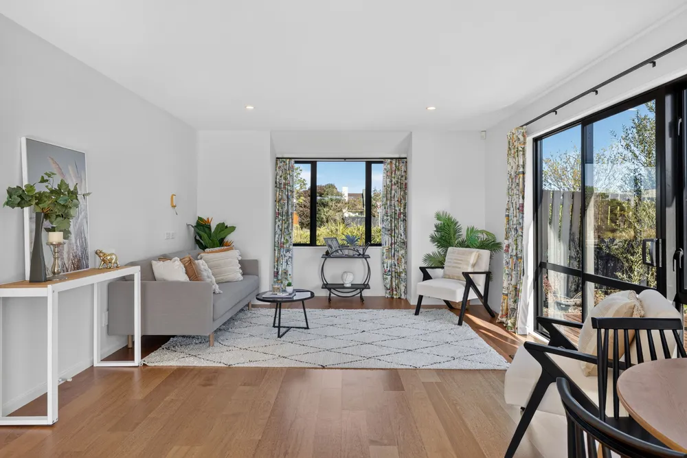 Photos of 550 Bower Avenue