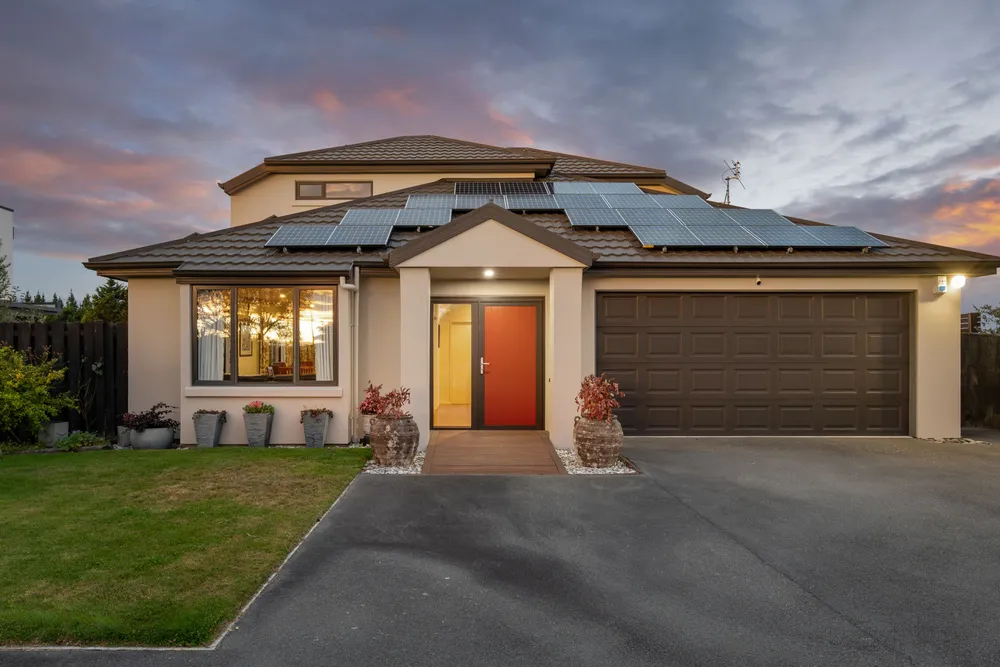 Photos of 550 Bower Avenue