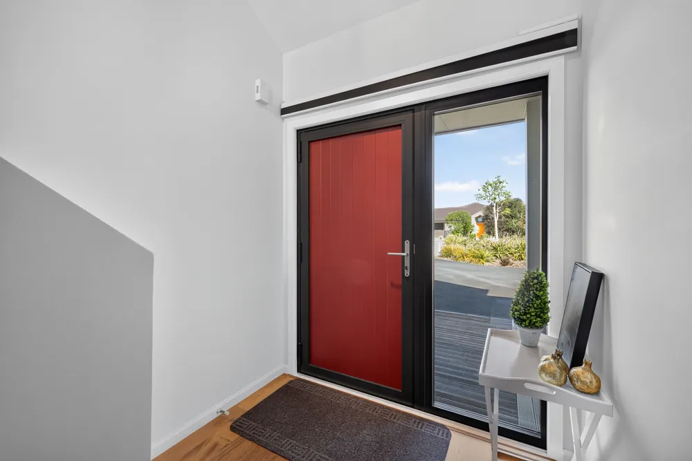 Photos of 550 Bower Avenue