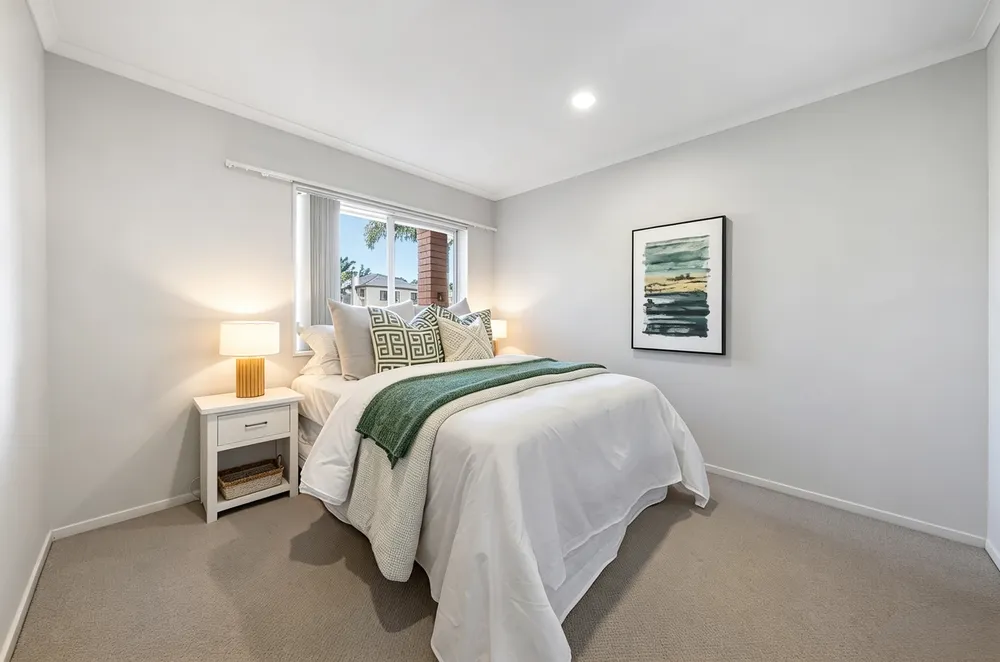 Photos of 20 Glen Bay Close
