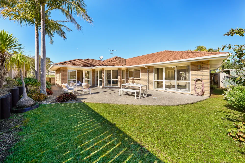 Photos of 20 Glen Bay Close