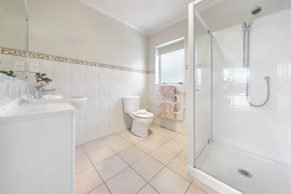 Photos of 20 Glen Bay Close