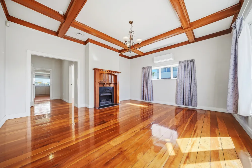 Photos of 33 Pah Road