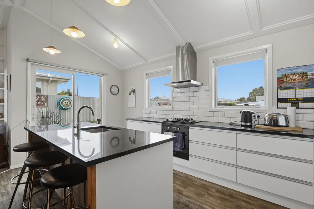 Photos of 10 Carnarvon Street