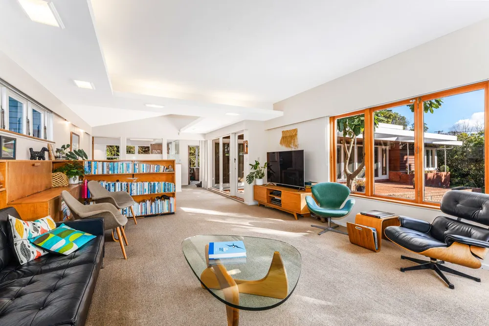 Photos of 36 Norton Park Ave