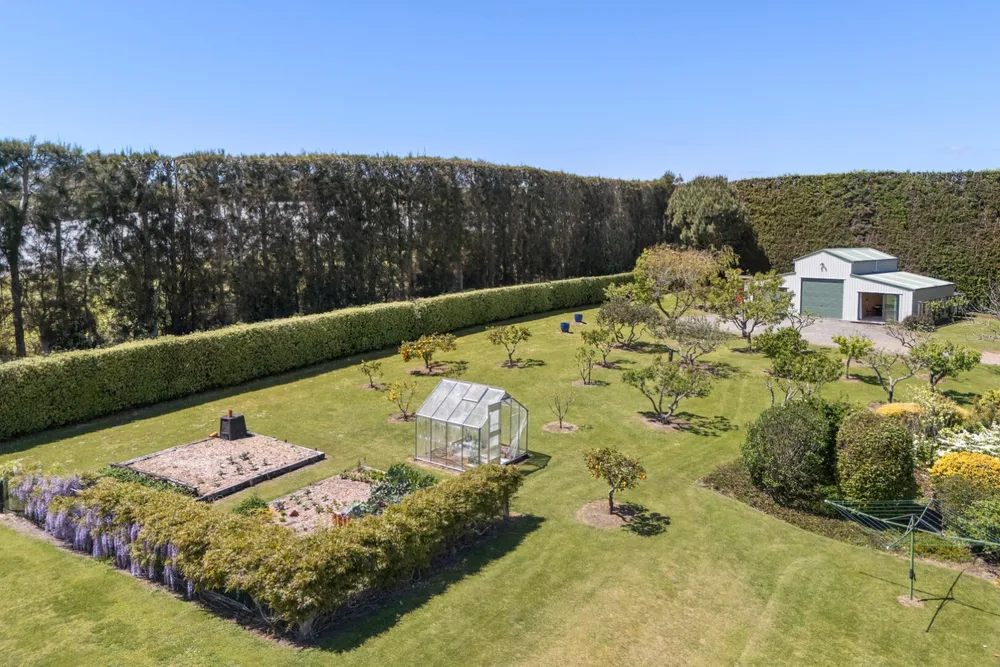Photos of 155 Ongare Point Road