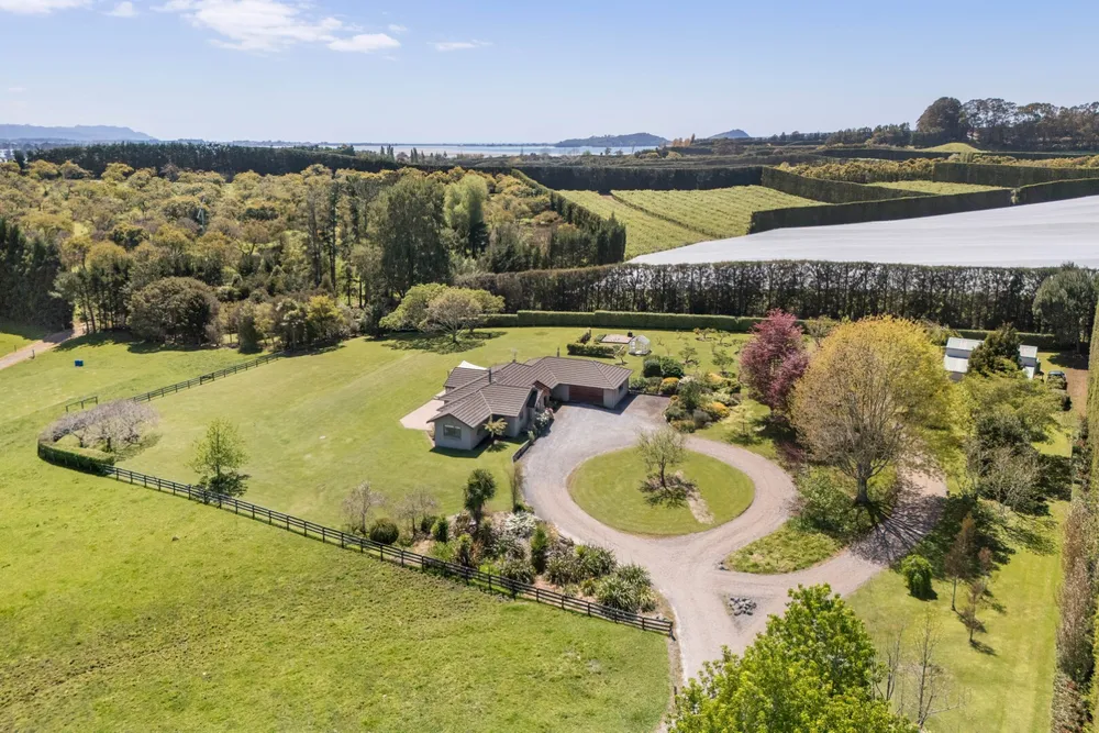 Photos of 155 Ongare Point Road