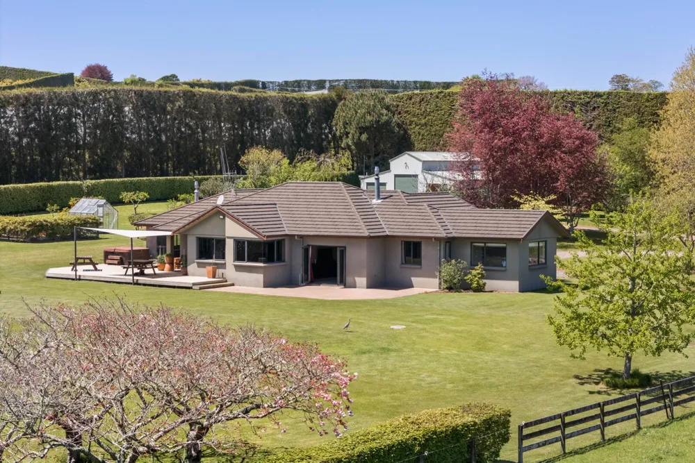Photos of 155 Ongare Point Road