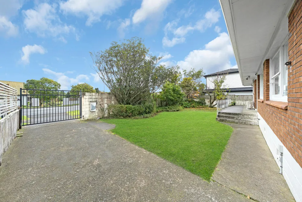 Photos of 86 Botany Road