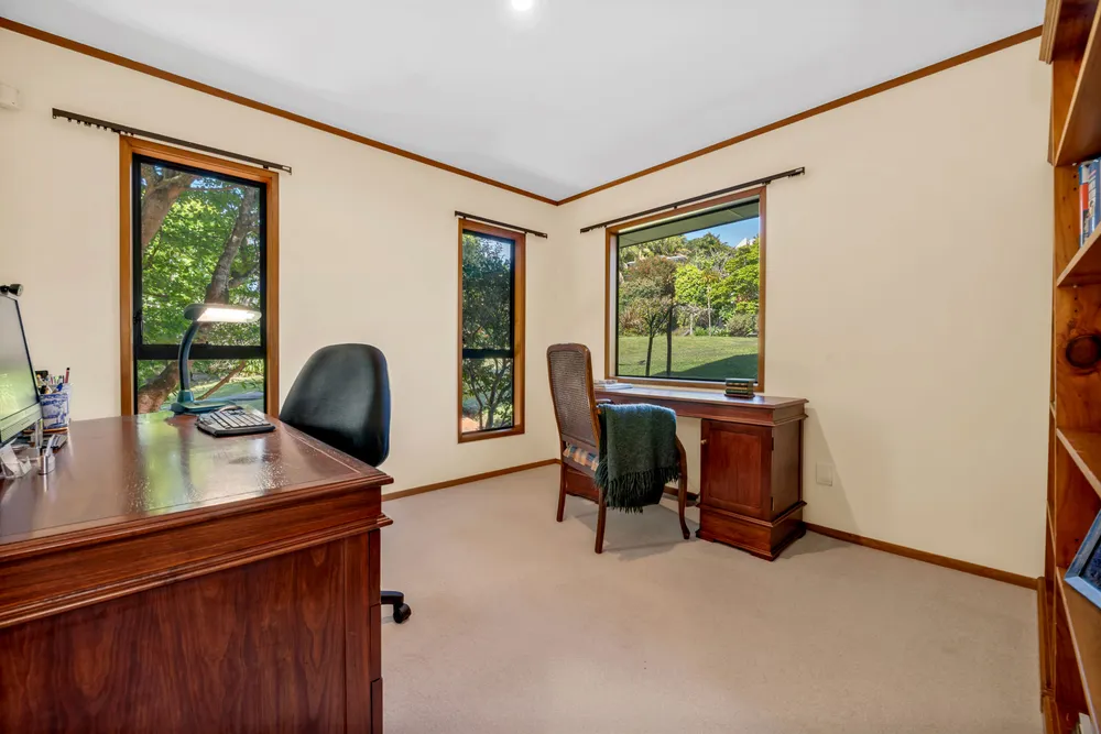 Photos of 90 Haseler Crescent