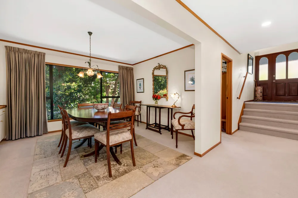 Photos of 90 Haseler Crescent
