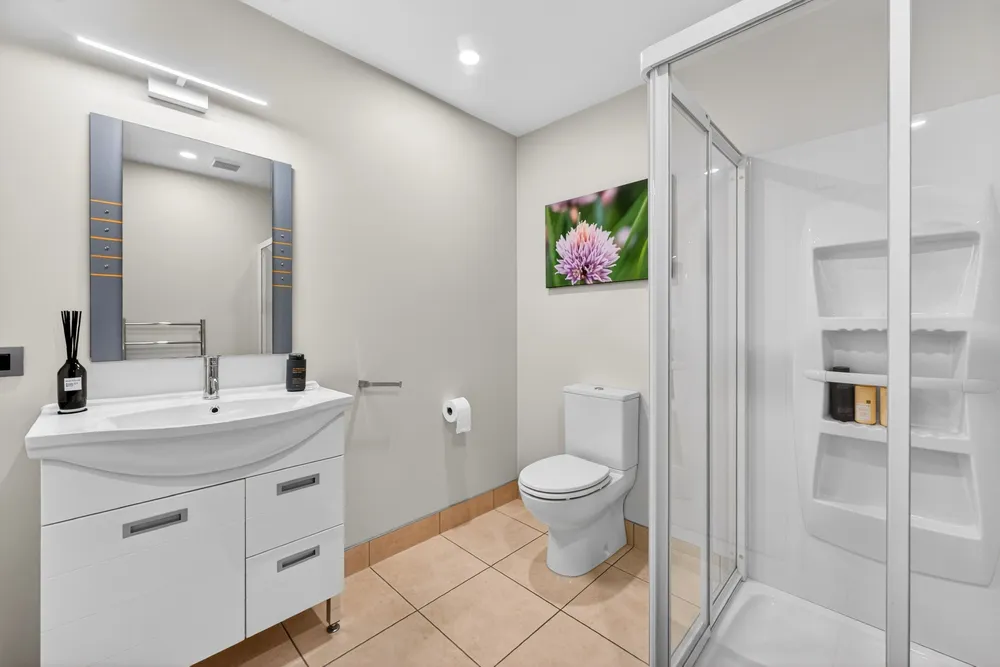 Photos of 246 Glenmore Road