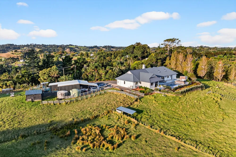 Photos of 246 Glenmore Road