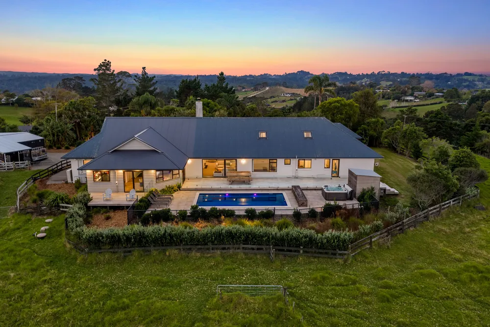 Photos of 246 Glenmore Road