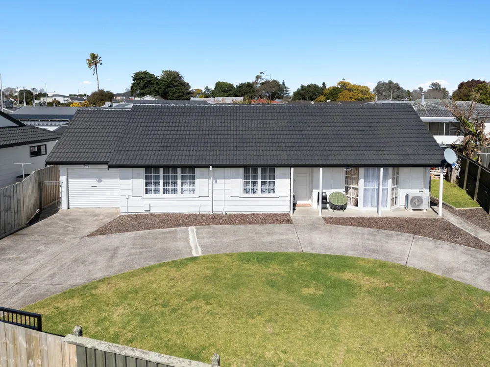 Photos of 2 Staverton Crescent