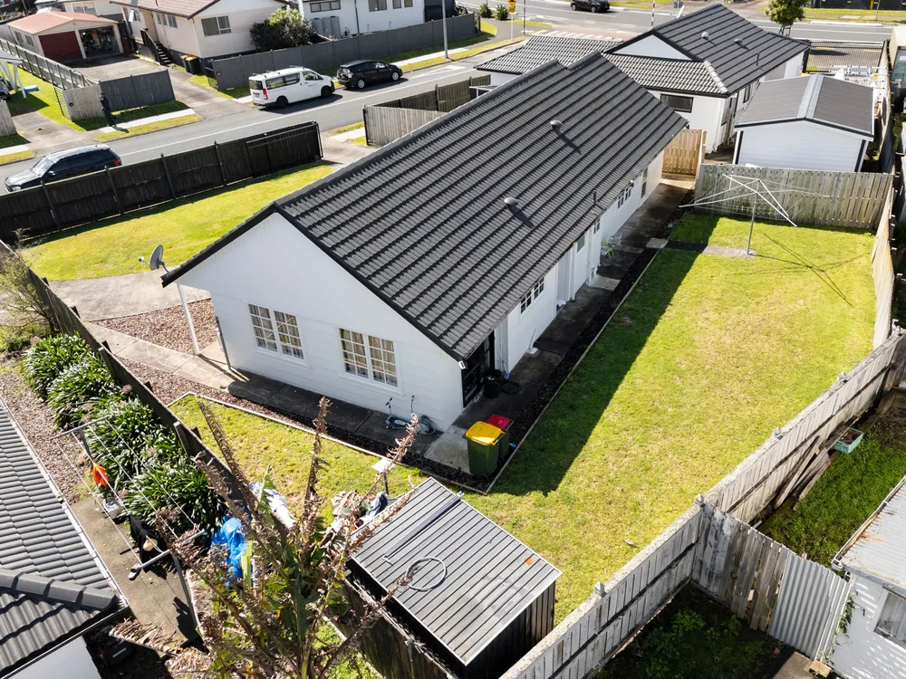 Photos of 2 Staverton Crescent