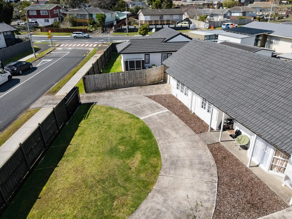 Photos of 2 Staverton Crescent