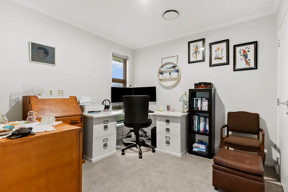 Photos of 29 Lippiatt Crescent
