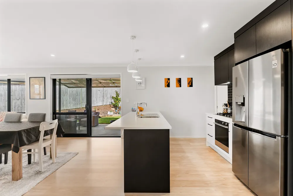Photos of 29 Lippiatt Crescent