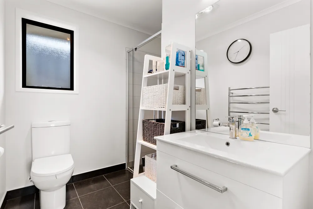 Photos of 29 Lippiatt Crescent