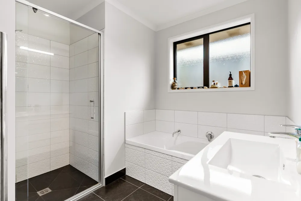 Photos of 29 Lippiatt Crescent